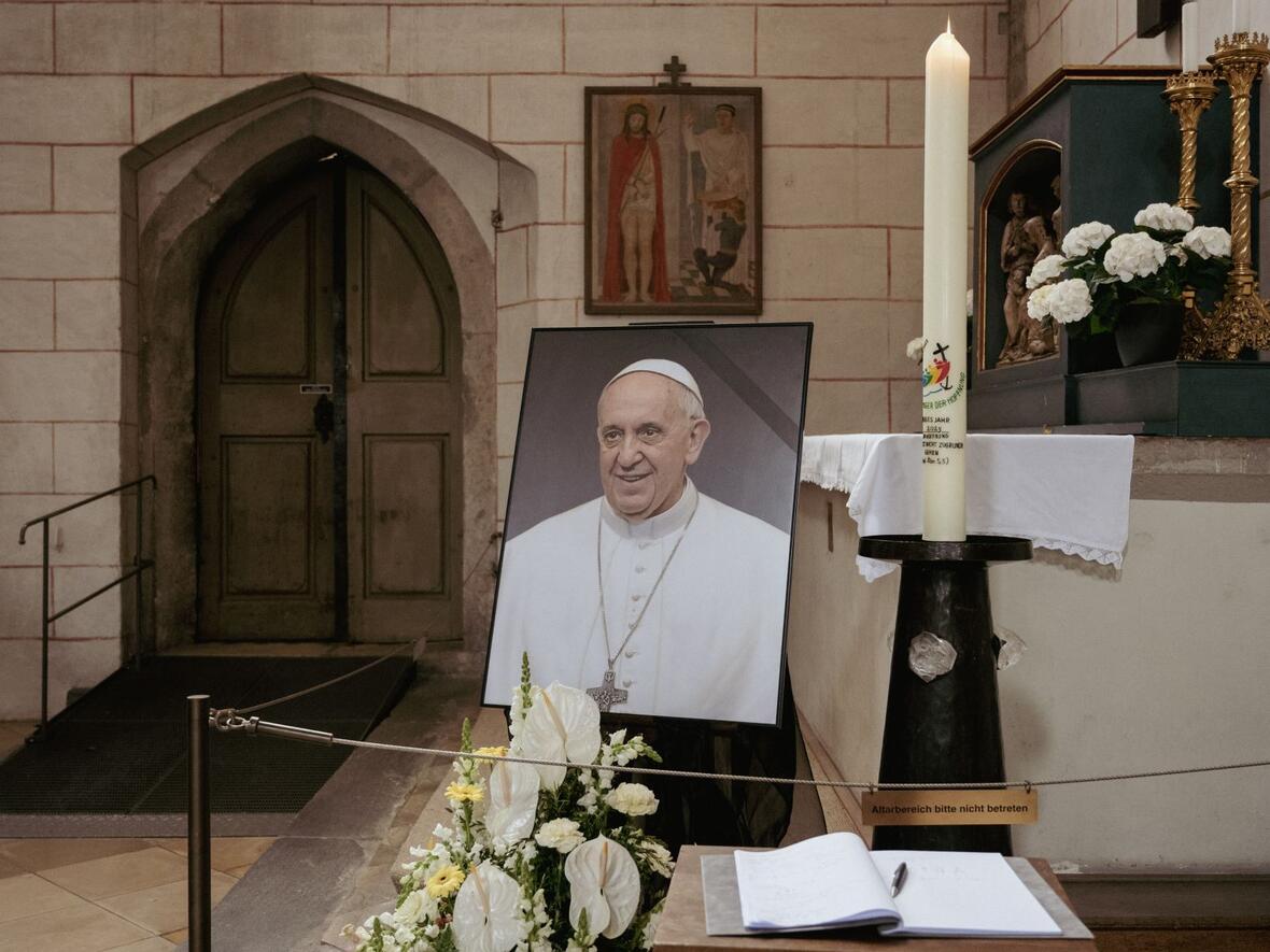 Requiem für Papst Franziskus im Hohen Dom zu Augsburg (Motivfoto: Julian Schmidt / pba)