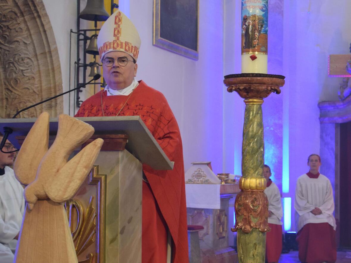 Bischof Bertram Meier: "Der Heilige Geist wirkt in uns, in der Kirche und durch Dich in der Kirche für die Welt."