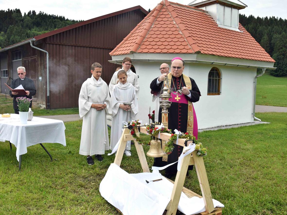 Glockenweihe in Altusried-Figlers. (Fotos: Verspohl-Nitsche / pdke)