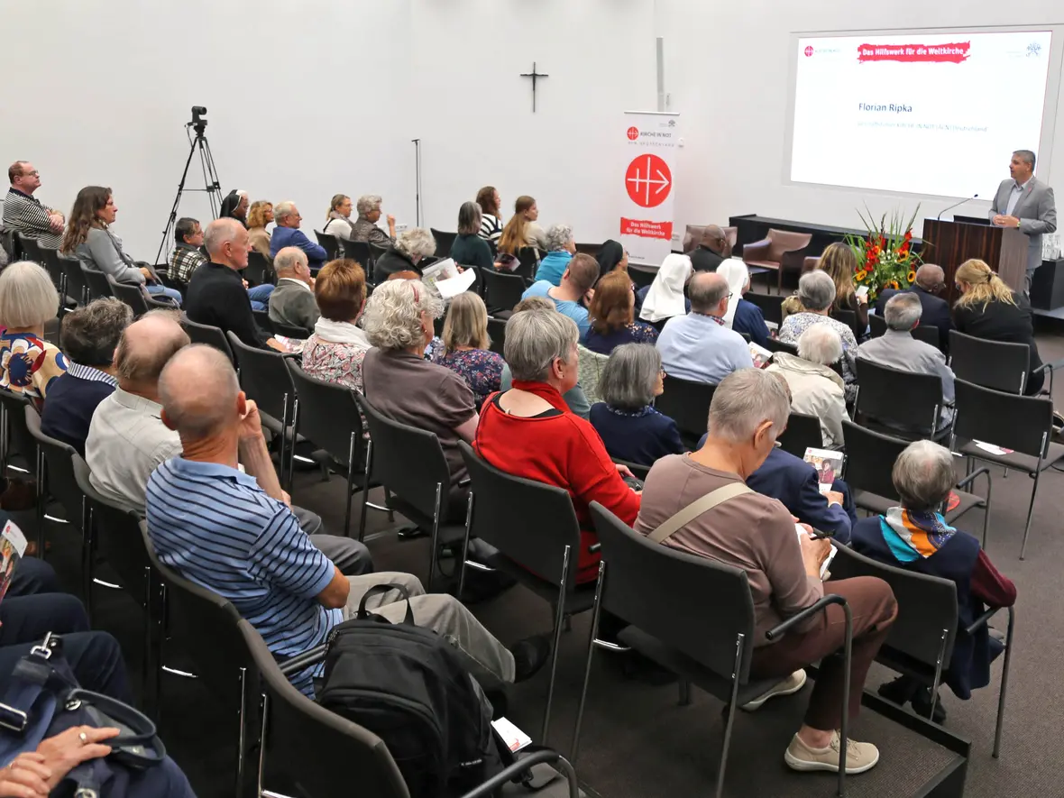 Florian Ripka, Geschäftsführer von „Kirche in Not“ Deutschland, begrüßte die Gäste im Haus Sankt Ulrich. (Fotos: Kirche in Not)
