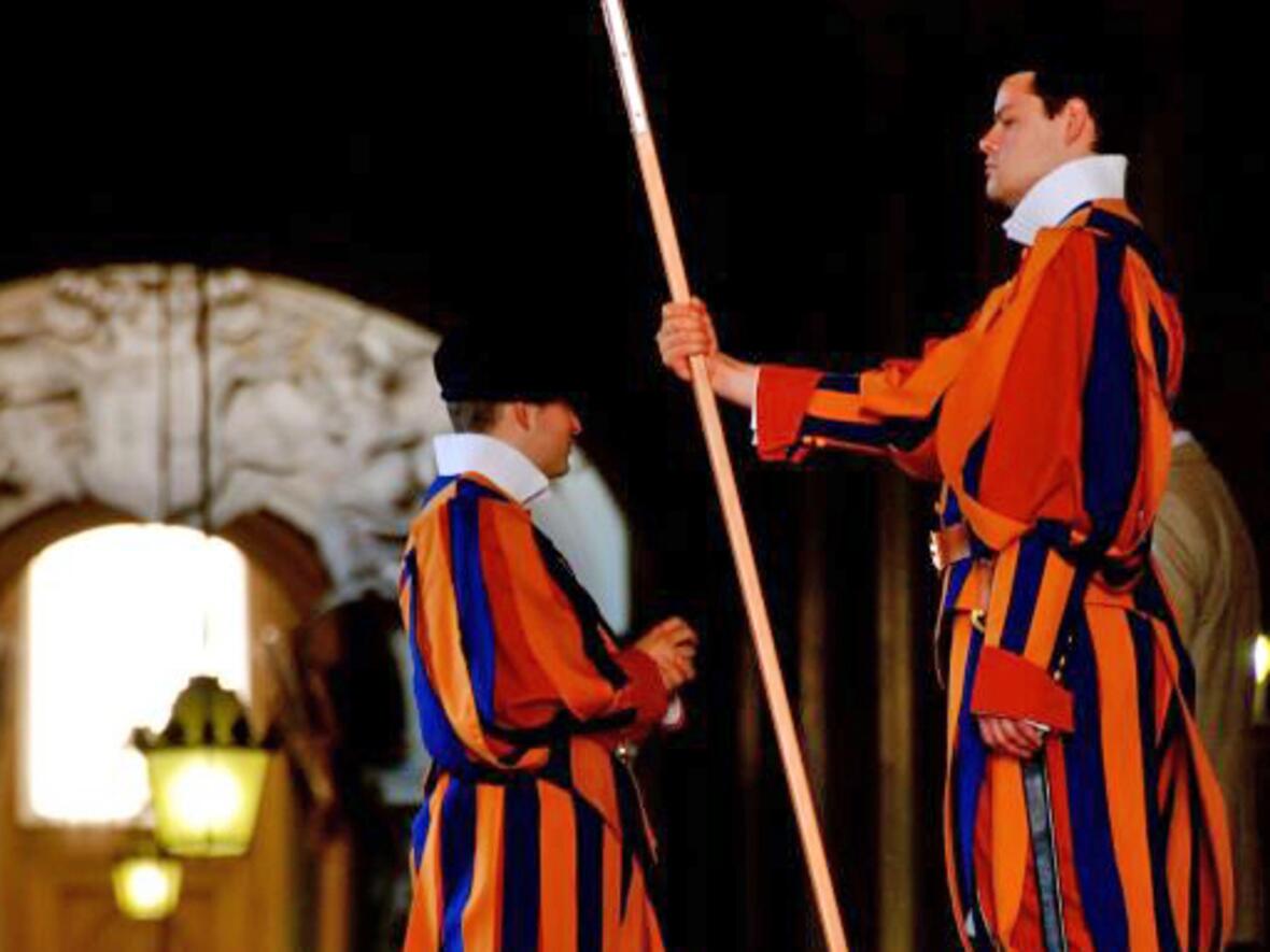 Schweizer Gardisten bewachen den kleinsten Staat der Welt. (Foto: pixabay)