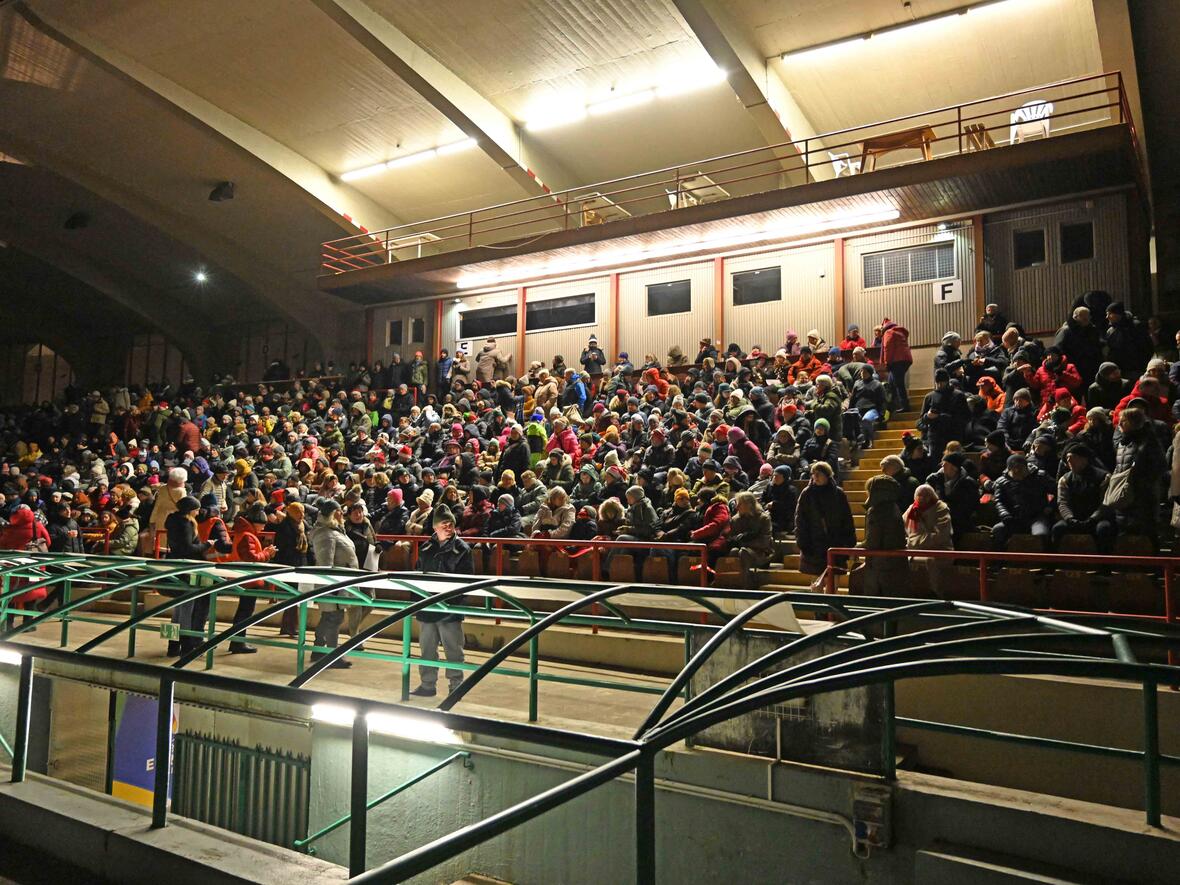 Rund 3000 Besucher kamen zum 2. Augsburger Stadionsingen. (Fotos: Leander Stork / pba)
