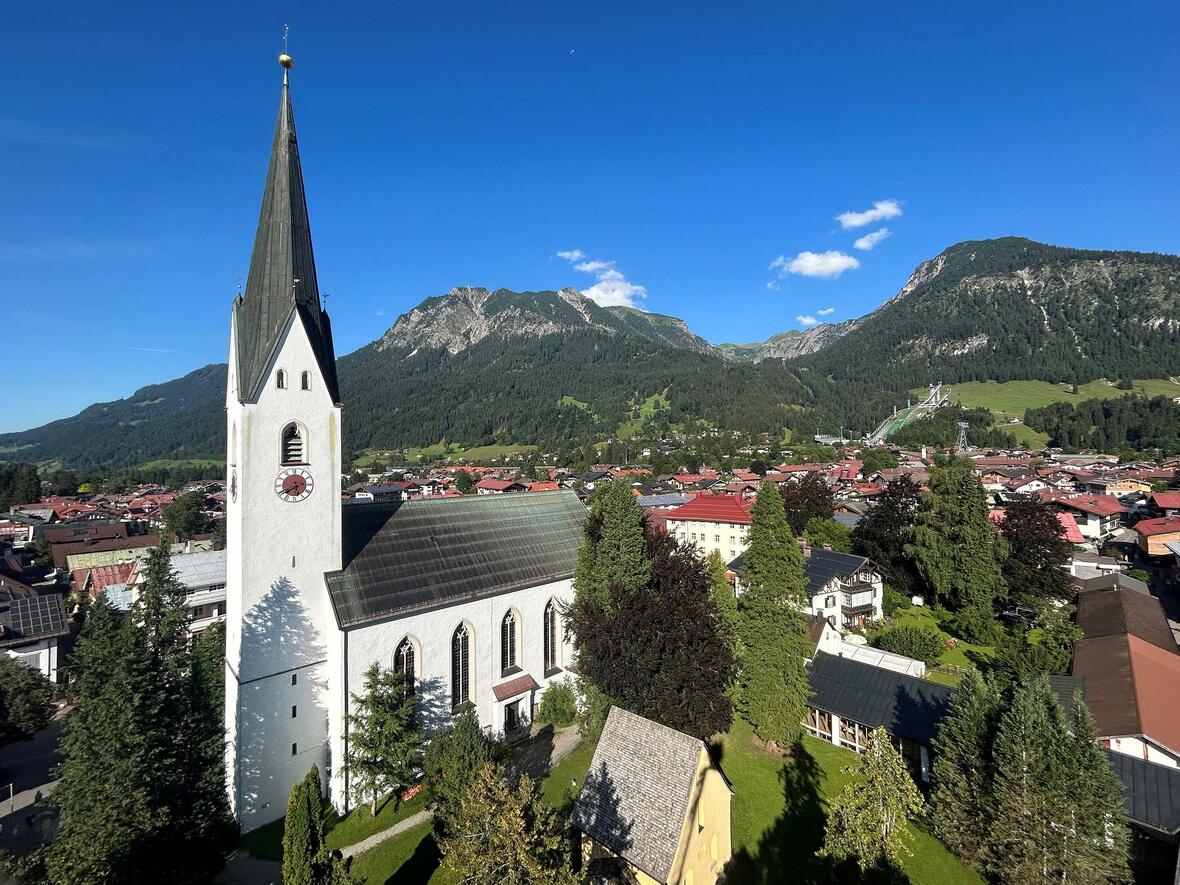 Pfarrkirche St. Johannes Baptist in Oberstdorf. (Foto: Pfarrei)