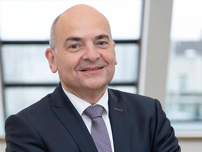 Diözesan-Caritasdirektor Diakon Markus Müller ruft zur Unterstützung der Caritas-Sammlung und Kollekte auf. (Foto: Caritas Augsburg)