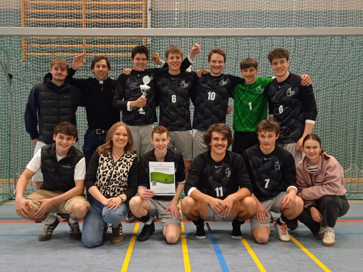 Die Minis aus Opfenbach holen den Ü15-Titel beim Bistumscup in Blaichach. (Foto: Ministrantenpastoral)