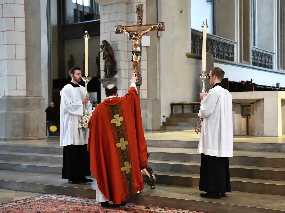 Gottesdienste an den Kar- und Ostertagen im Hohen Dom