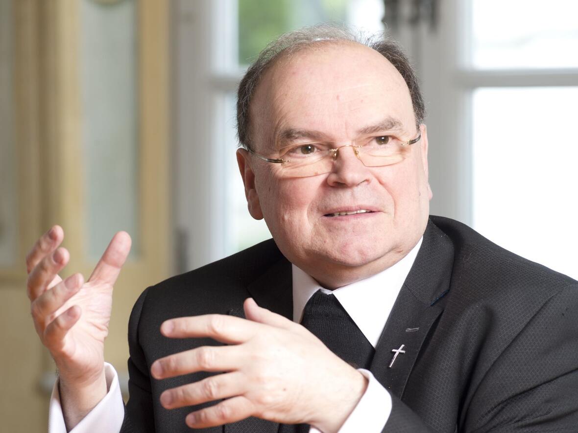 Bischof Bertram im Interview (Motivfoto: Bernd Müller / pba)