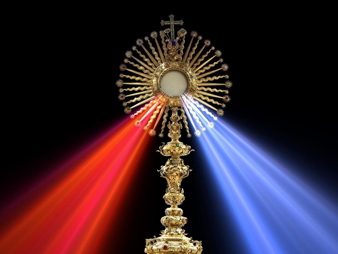 Die eucharistische Anbetung ist ein wichtiger Bestandteil des Barmherzigkeitssonntags. (Symbolbild: David eucaristia / pixabay)