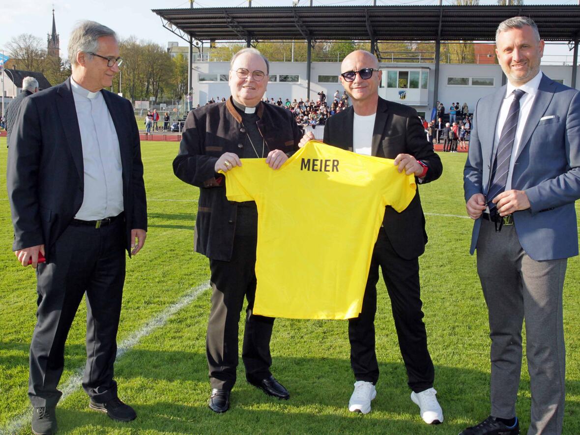 Vatikanische Ballkünstler entzaubert - Doch die wahren Sieger standen nicht auf dem Platz