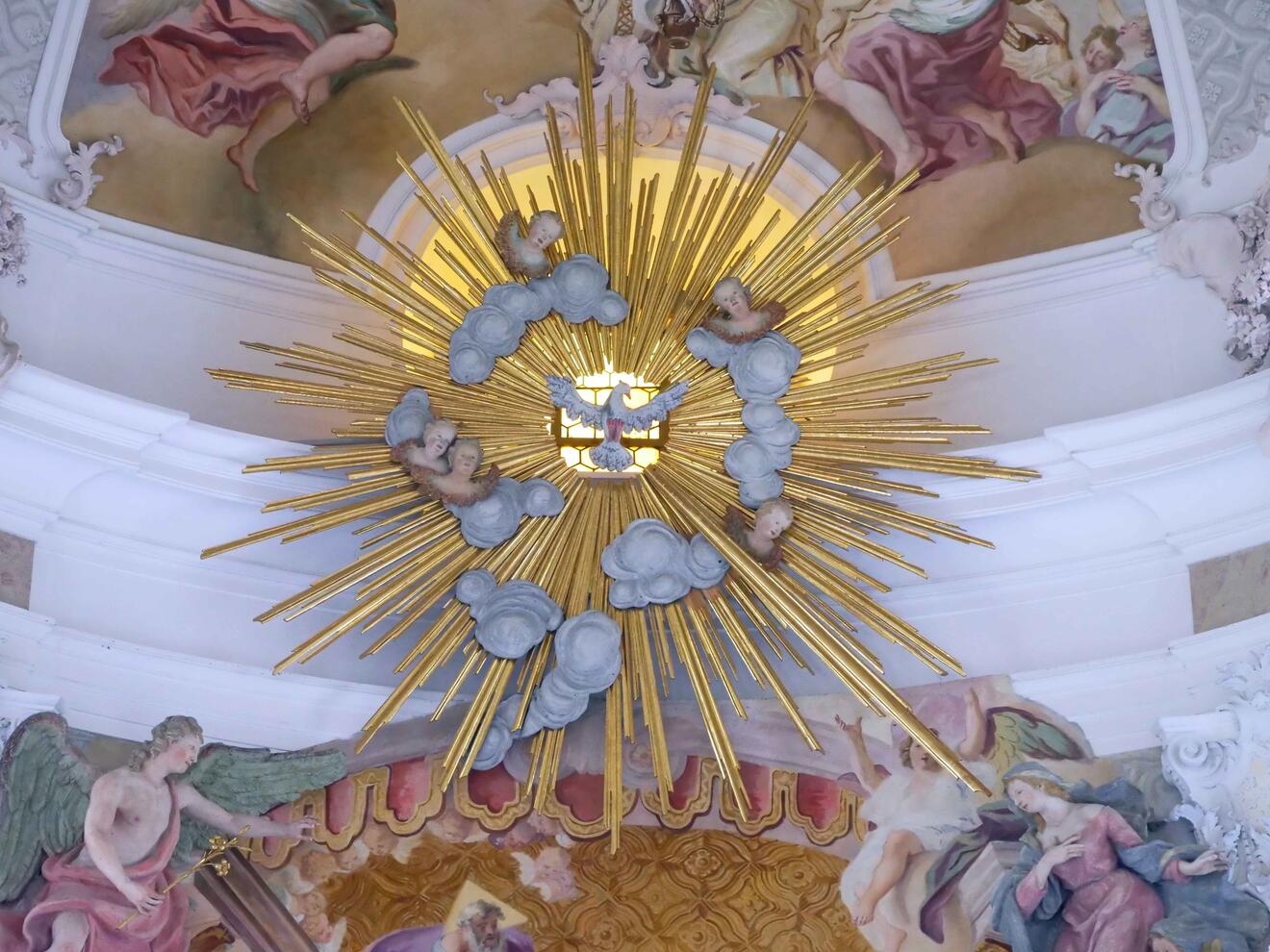 Heilig-Geist-Darstellung in der Friedberger Wallfahrtskirche Herrgottsruh. (Motivbild: Julian Schmidt / pba)