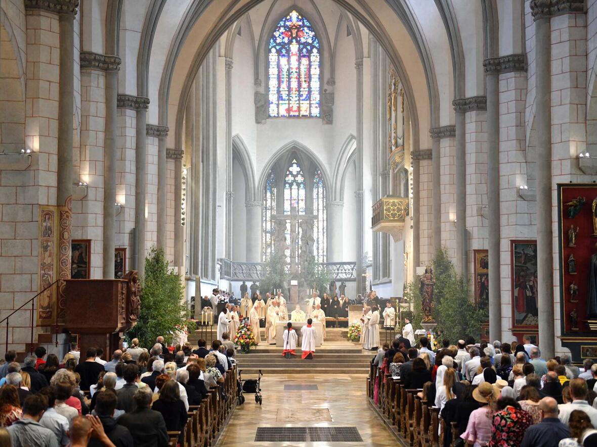 Fronleichnam im Augsburger Dom (Motivfoto: Nicolas Schnall / pba)