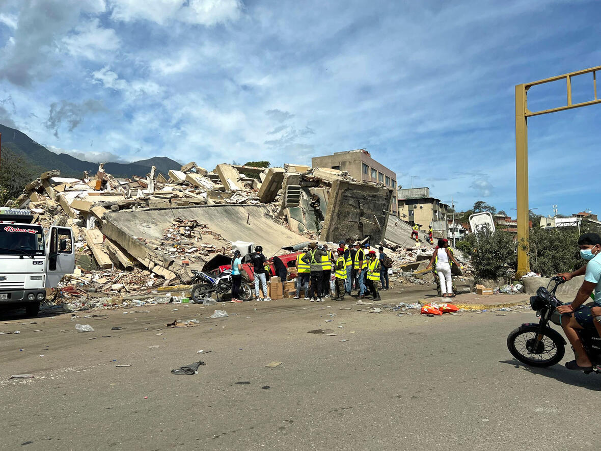 Eingestürzte Gebäude gehören zu den verheerenden Folgen der Erdbebenkatastrophe in Venezuela. (Foto: Adveniat)