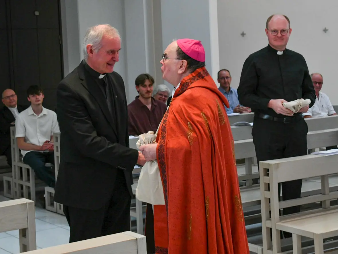 Am Freitag verabschiedete Bischof Bertram Albert Wolf und Dr. Bernhard Ehler aus dem Priesterseminar. (Fotos: Leander Stork / pba)