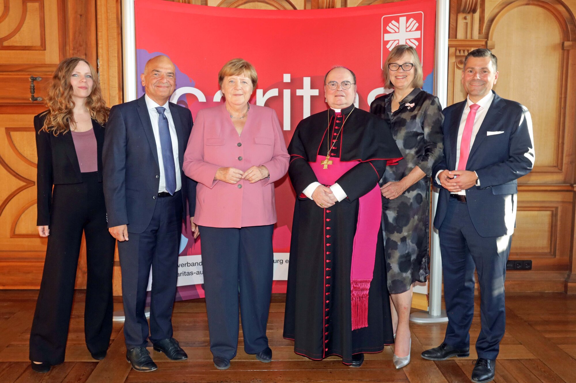 02_Altkanzlerin Dr. Angela Merkel mit dem Elisabethpreis der Caritas ausgezeichnet (Foto Caritas Augsburg Annette Zoepf)