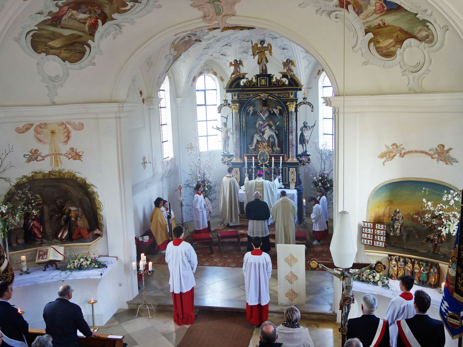 Der Festgottesdienst zur Wiedereröffnung wurde bewusst auf das Fest Mariä Verkündigung gelegt (Foto: Gabriele Fendt / Pfarrei Achsheim)