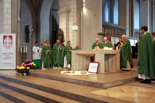 Gottesdienst im Hohen Dom. Foto: Zoepf