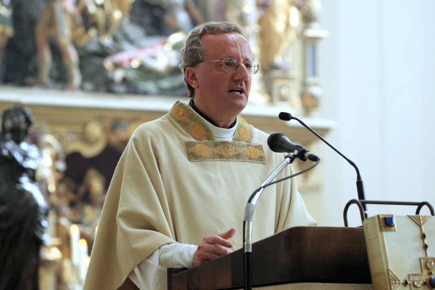 Msgr. Perego, der Bischöfliche Beauftragte für die muttersprachlichen Gemeinden. (Foto: Annette Zoepf/pba)