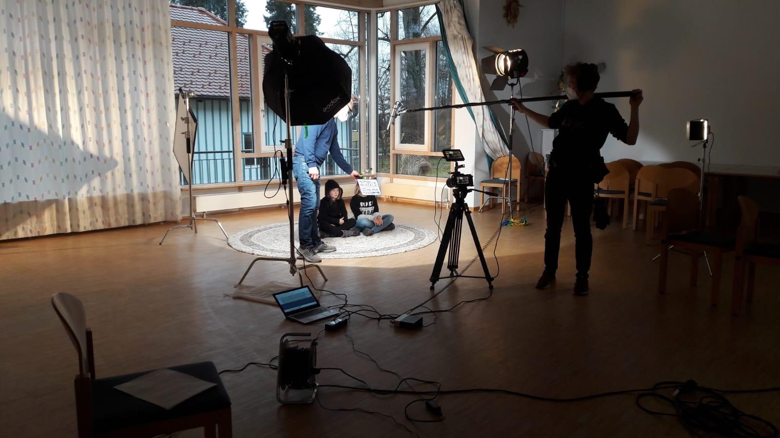 freude-steckt-an-familiengottesdienst-jetzt-online4033579