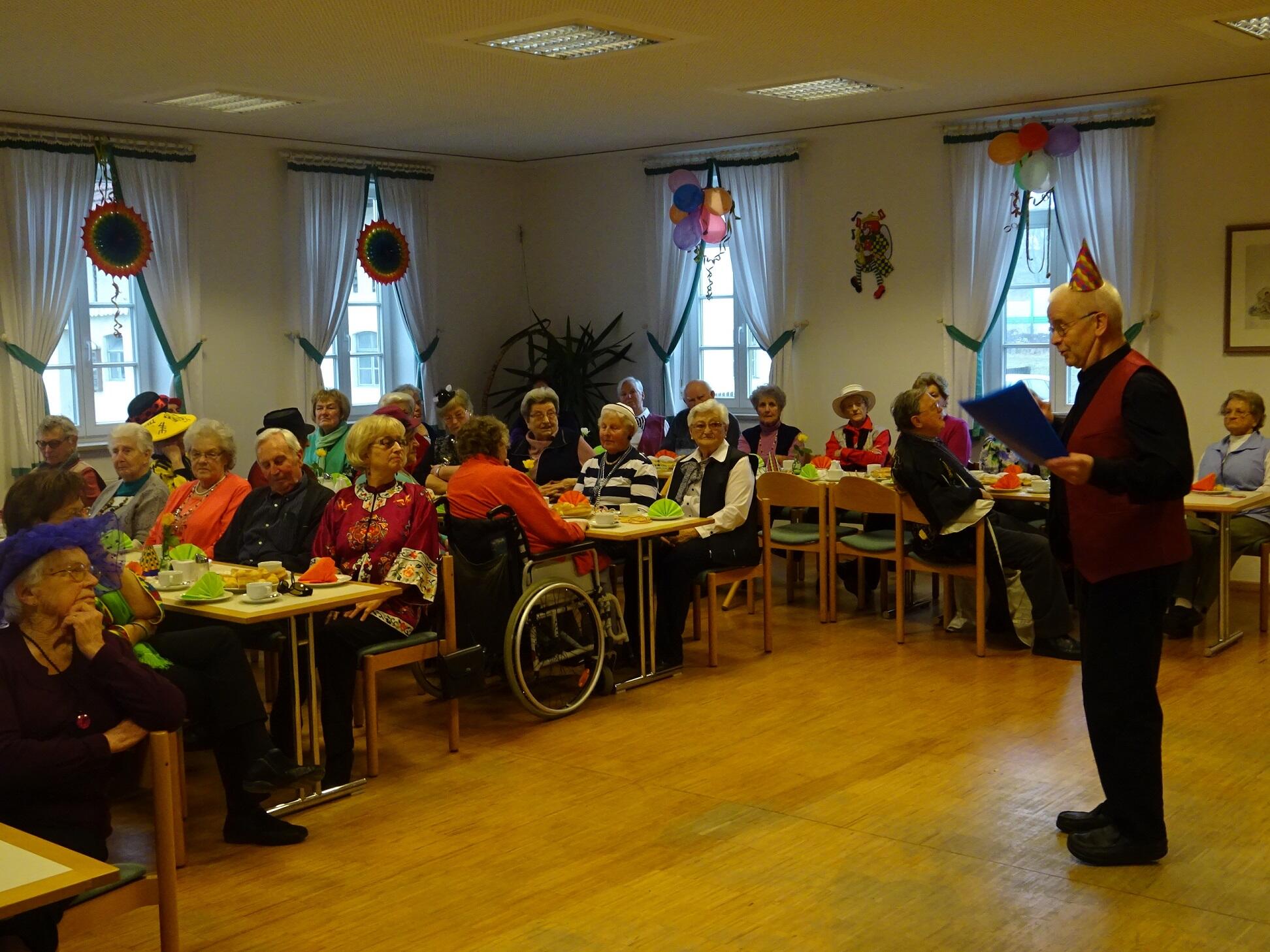 luschdig-is-die-fasenacht-super-stimmung-beim-seniorenfasching1406135