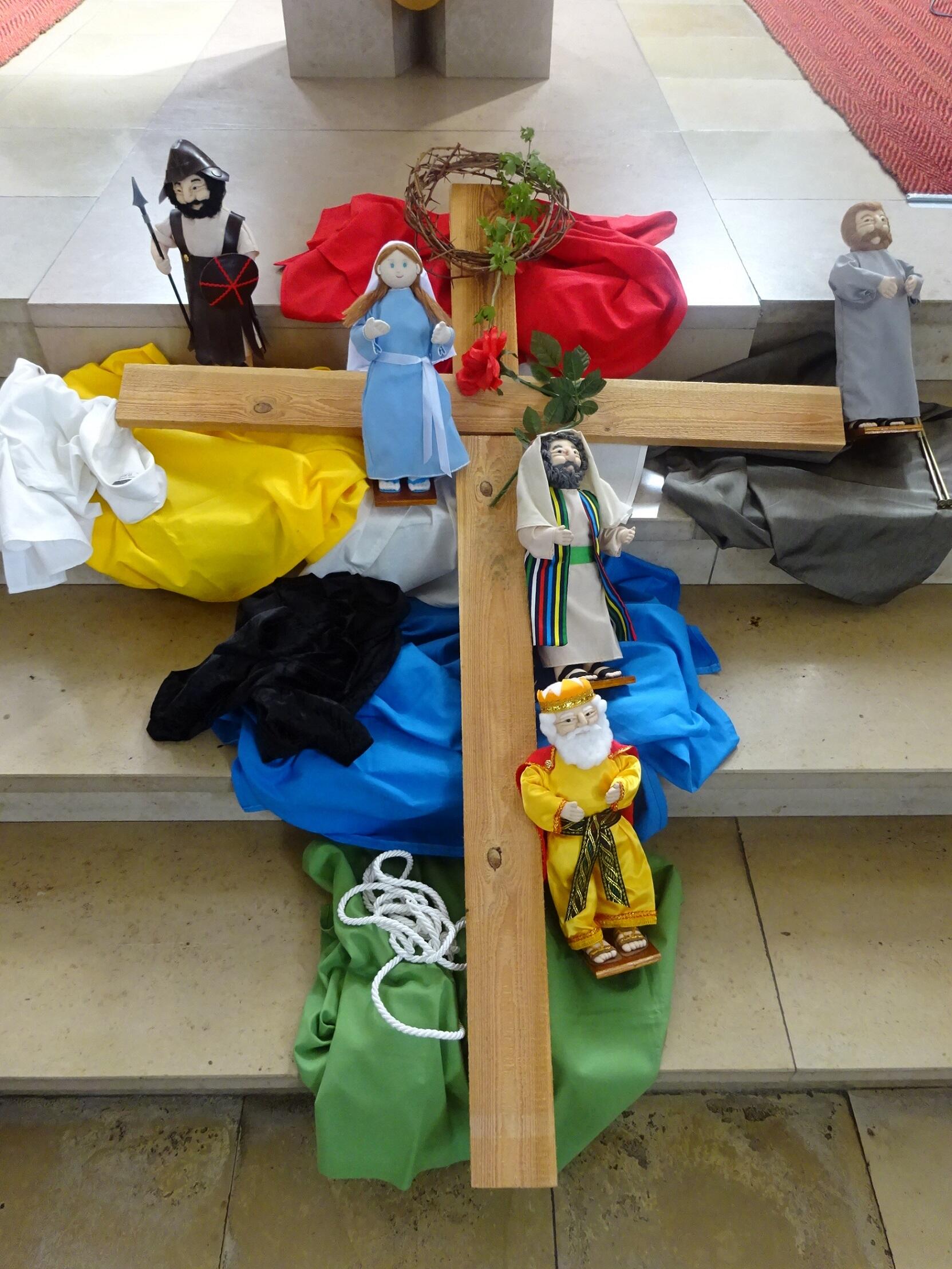 kinderkreuzweg-mit-uebergabe-der-kommunionkreuze1879840