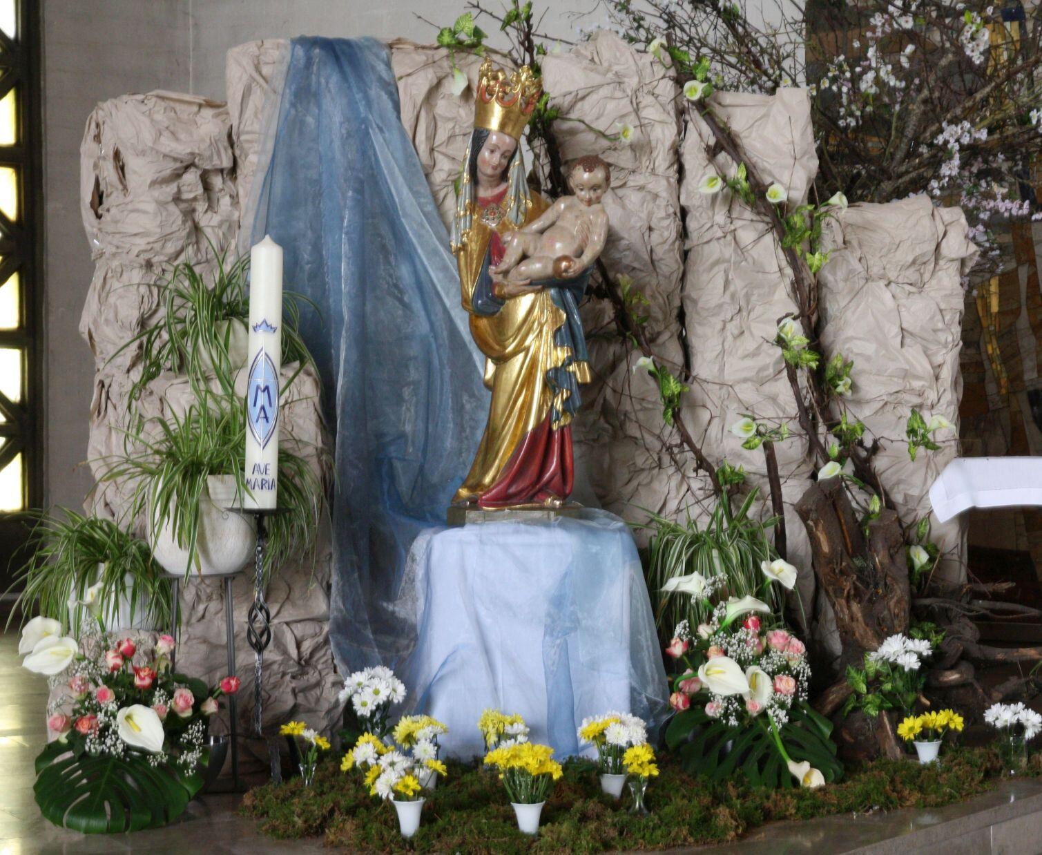 gegruesset-seist-du-maria4064455