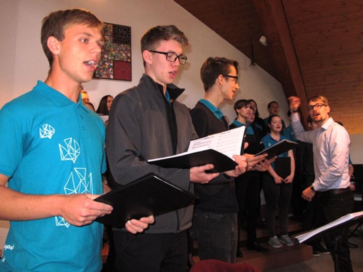 jaehrlicher-besuch-des-schulchors-aus-koeniggraetz1733485