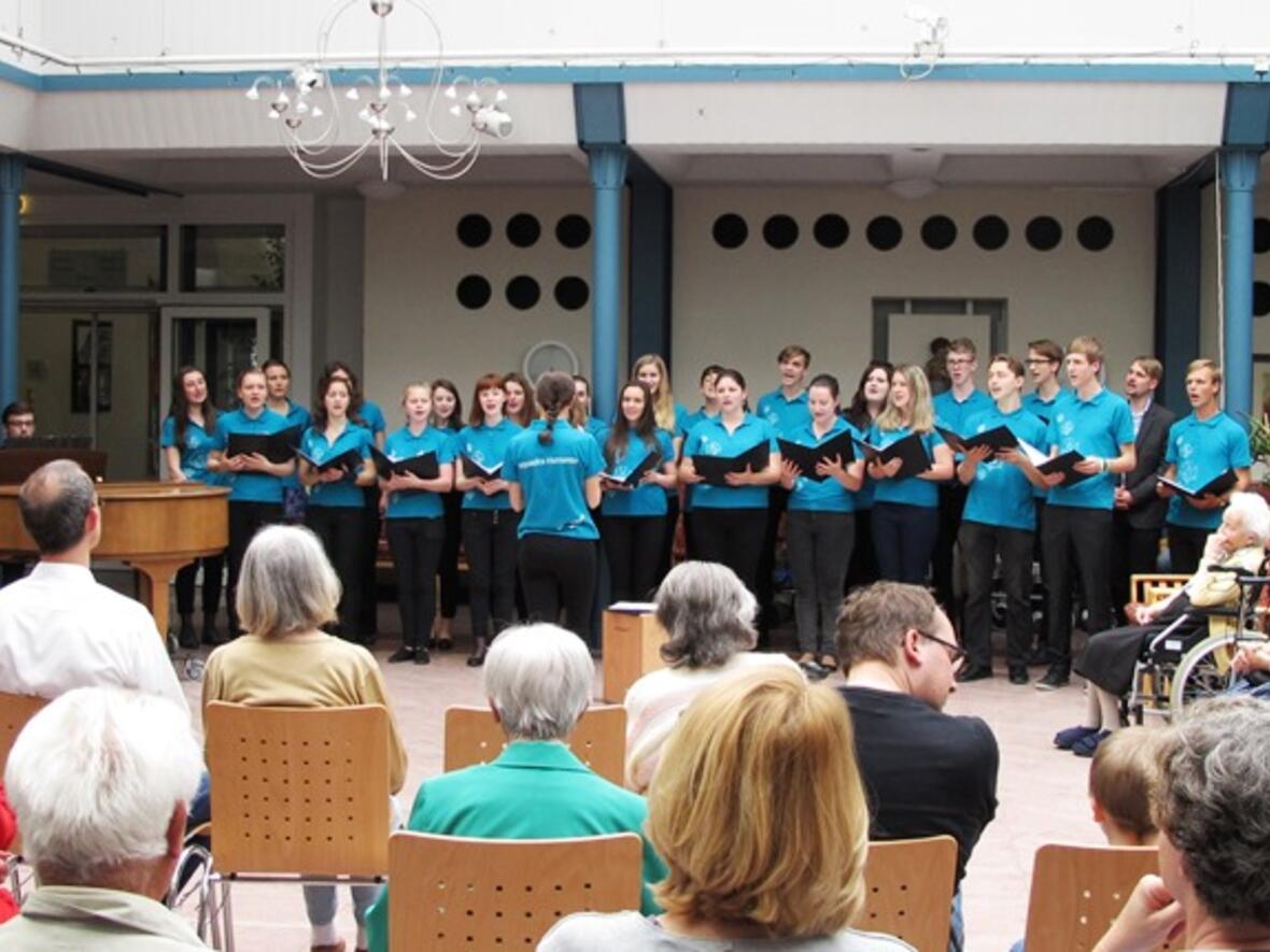 jaehrlicher-besuch-des-schulchors-aus-koeniggraetz1733498