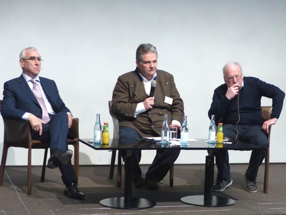 Stellten sich den Fragen des Diözesanrats: Dr. Ulrich Ruh und Dr. Theo Waigel mit Moderator Michael Widmann (Foto: Roswitha Böck, Diözesanrat)