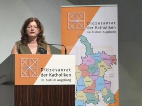 Begrüßte die Teilnehmer zur Fachtagung: Diözesanratsvorsitzende Hildegard Schütz (Foto: Diözesanrat)