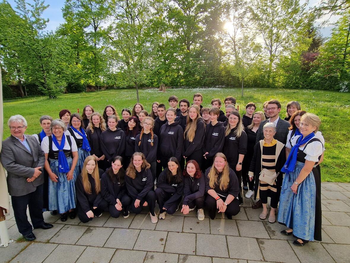 der-schulchor-aus-koeniggraetz-in-tschechien-begeistert4680040