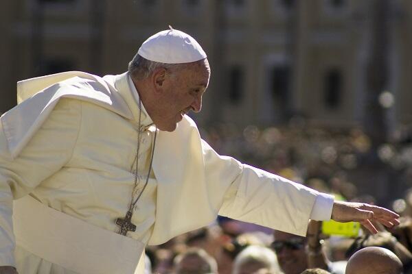 Papst Franziskus bei einer Generalaudienz auf dem Petersplatz