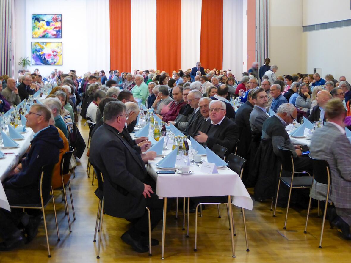 Hunderte Mesnerinnen und Mesner kamen zum jährlichen Diözesantag ihres Verbandes in Mindelheim zusammen (Fotos: Gerlinde Knoller)