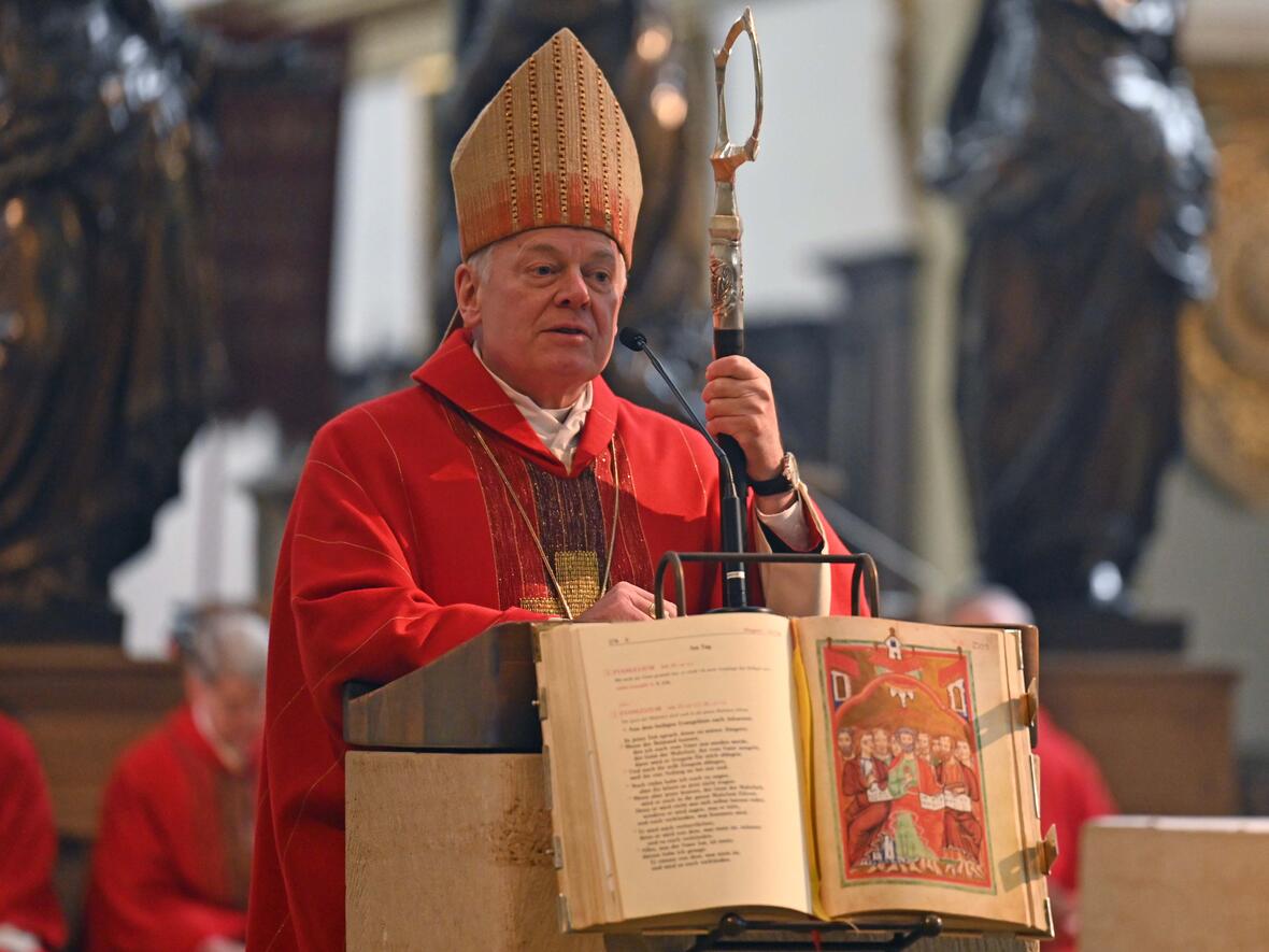 Weihbischof Losinger predigte über die Hingabe des Diakons.