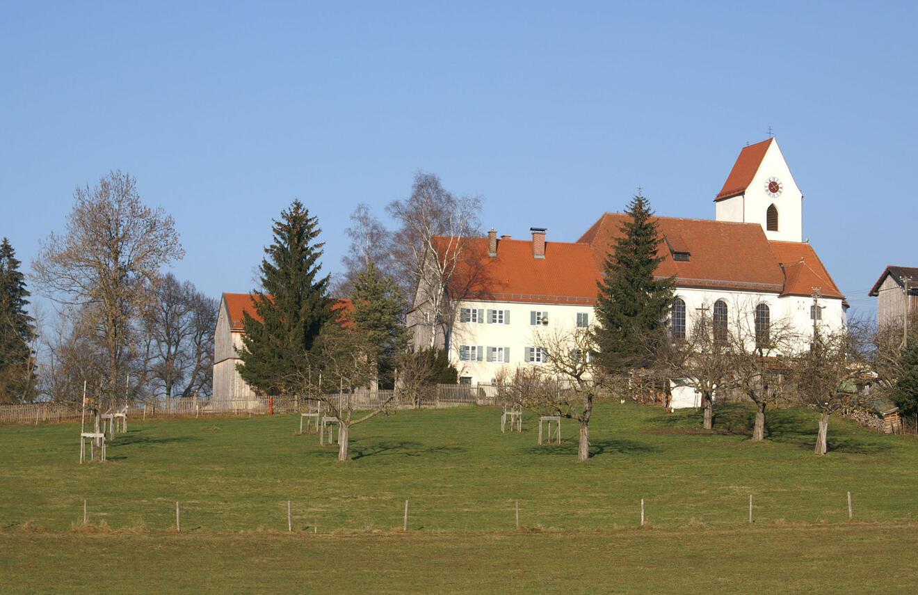 peiting__aich__pfarrhaus_kirche_v_sw