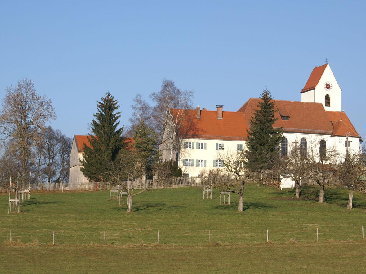 peiting__aich__pfarrhaus_kirche_v_sw